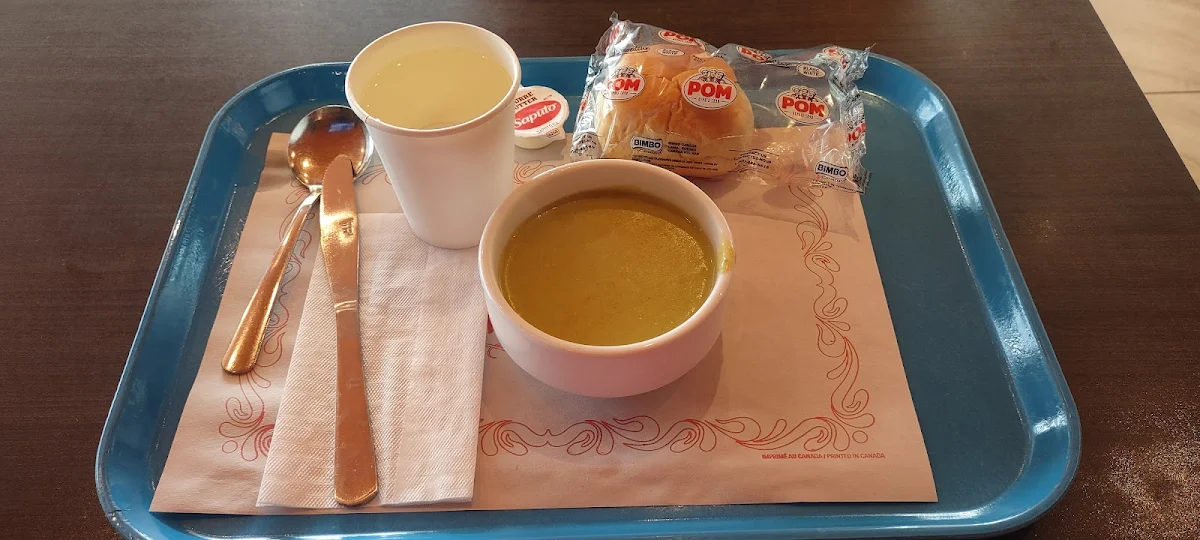 Crème D'asperges, Restaurant à la rive