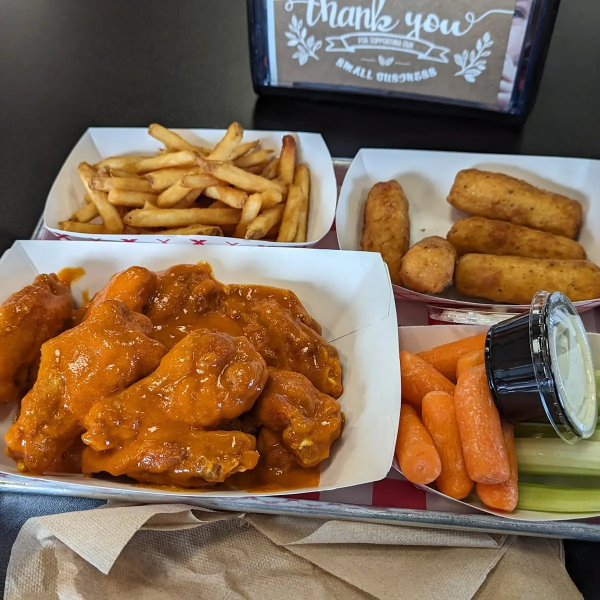Lunch Special with Cheese Sticks Hot Garlic Sauce