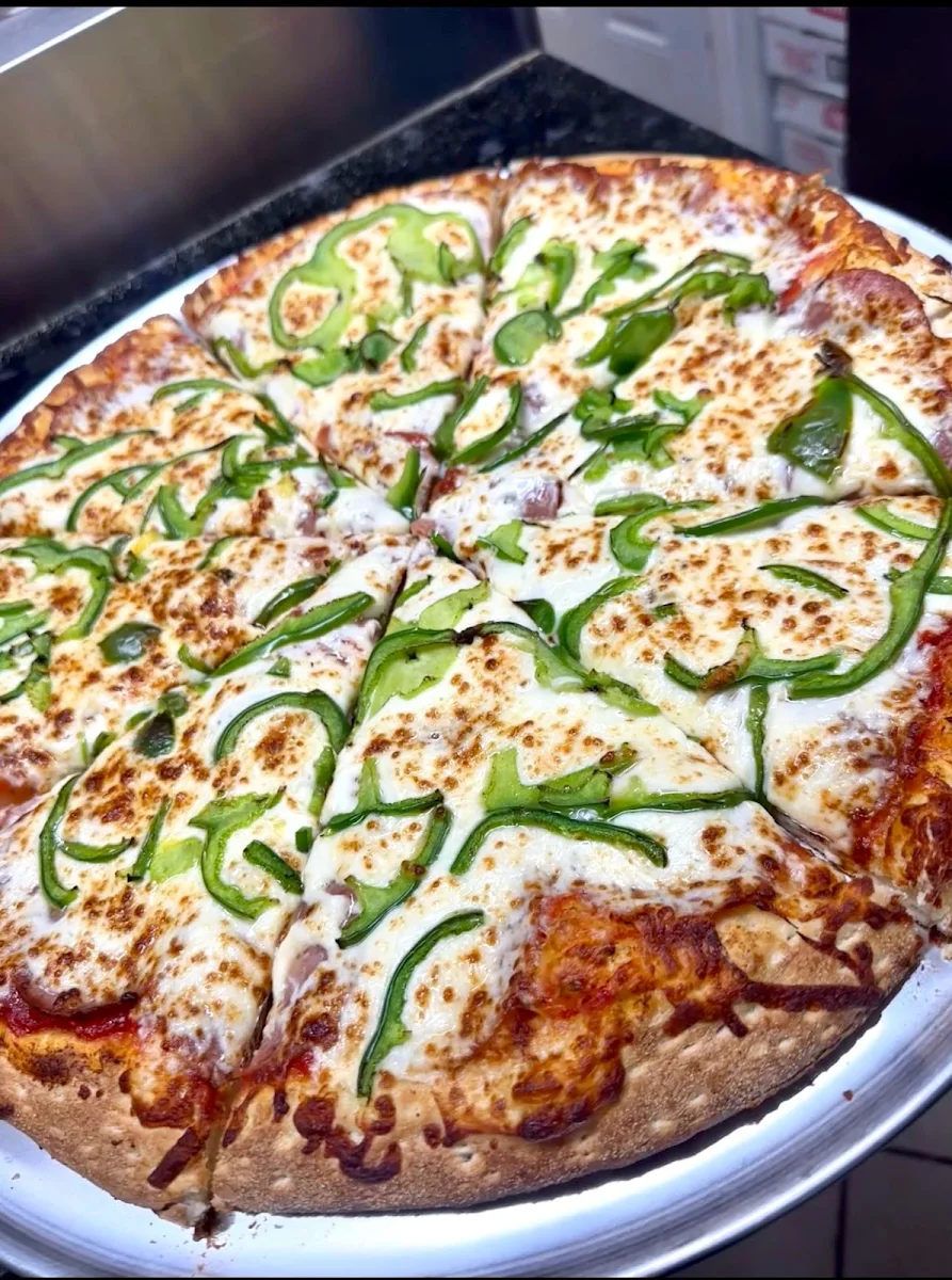 Highlights, Pizza Miss Calgary - Pizza 2 pour 1