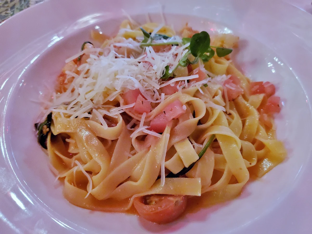 Tagliatelle Smoked Salmon & Shrimp