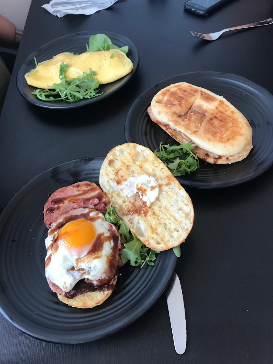 Highlights, Burra Beach Eats
