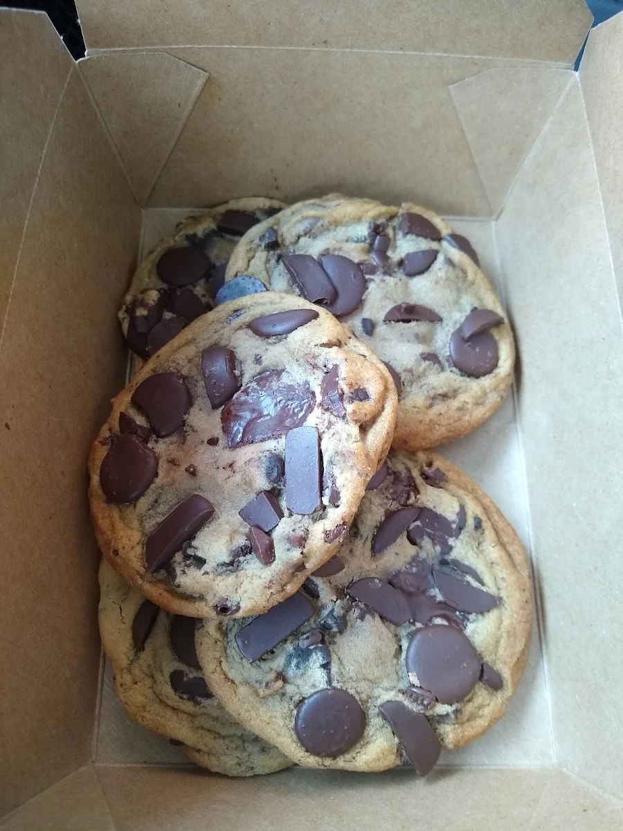 Chocolate Chip Cookie