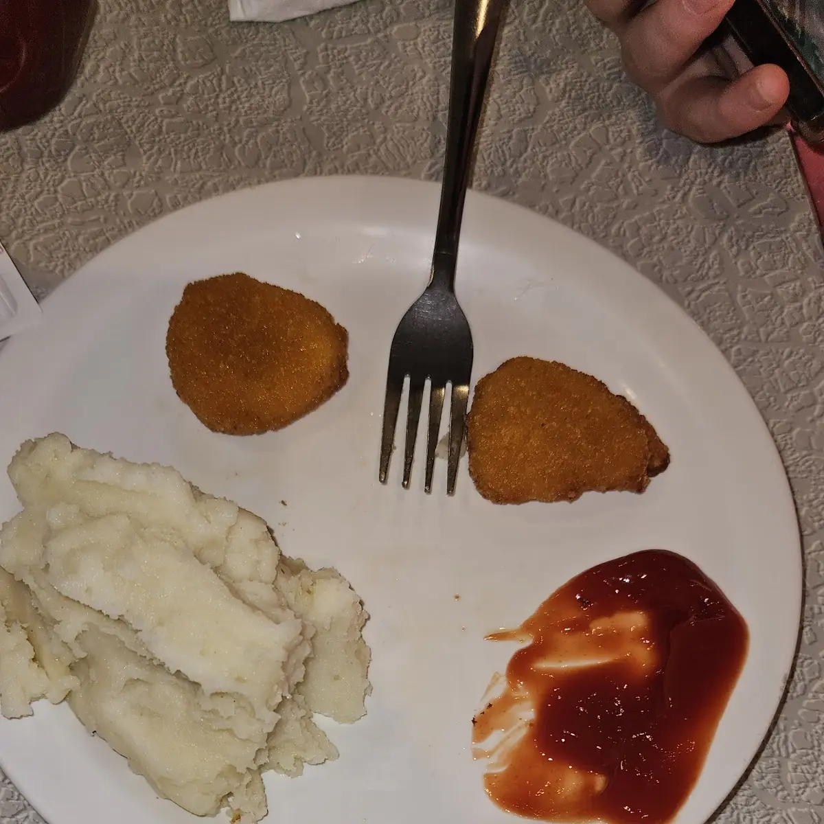 Mkids Chicken Nuggets & Meatloaf Sandwich