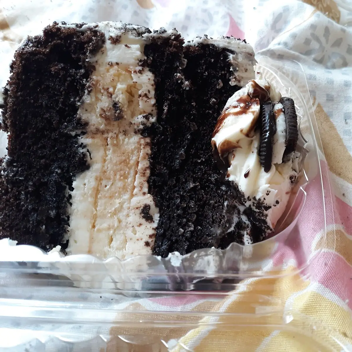 Cookies and Cream Cake Slice