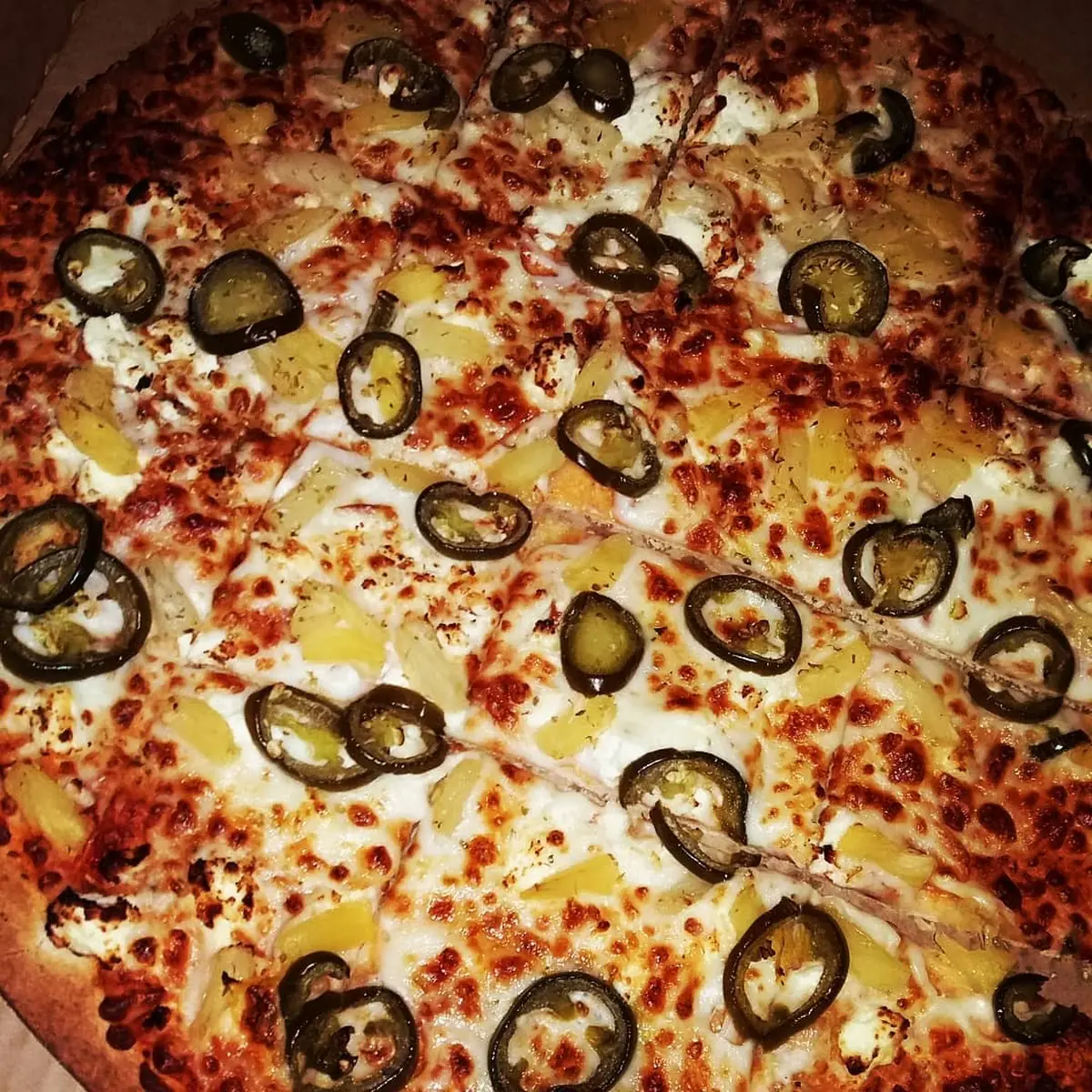 Pineapple Feta Cheese Jalapeno - Thin Crust