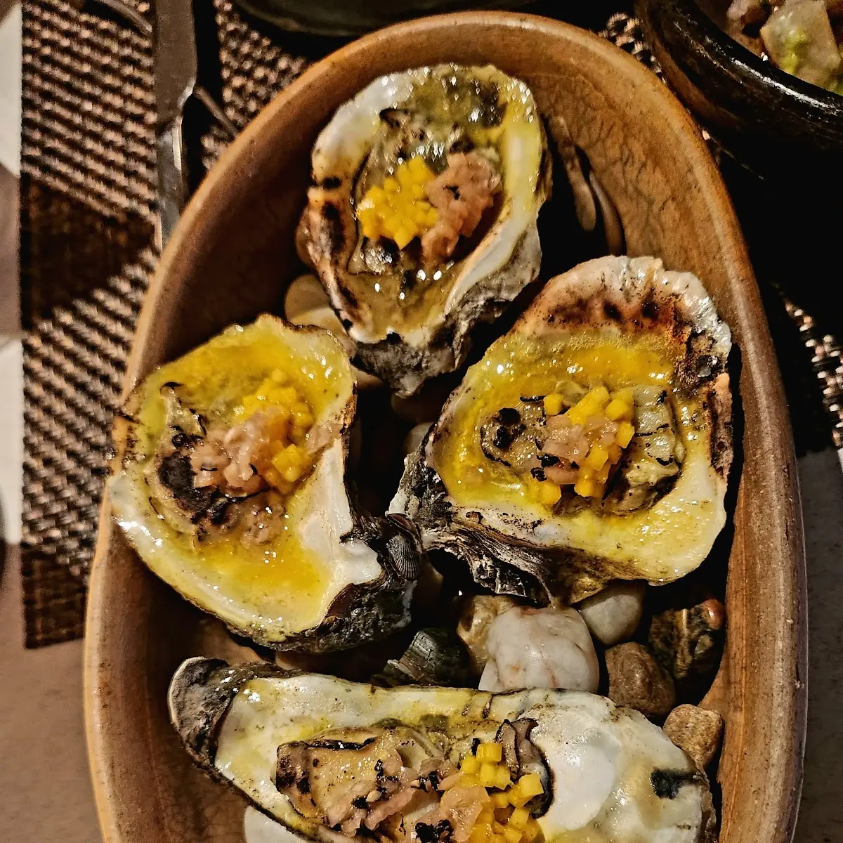 Fresh Oysters with Lemon Garnish