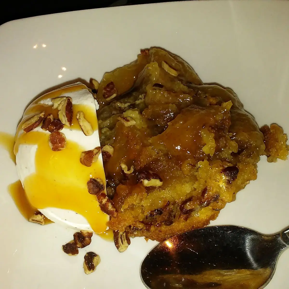 Apple Crumble with Vanilla Ice Cream