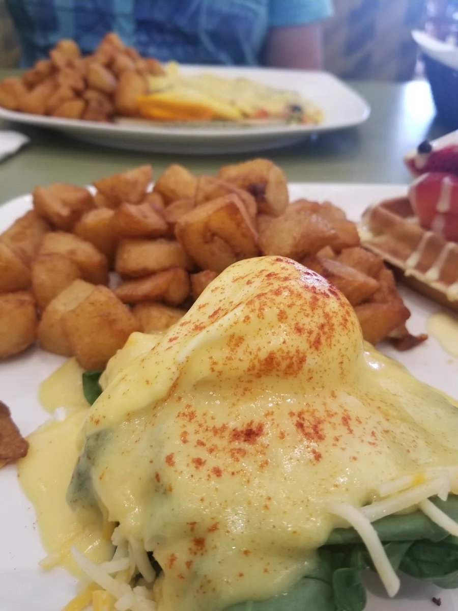 Œuf bénédictine philly steak / Philly Steak Egg Benedict
