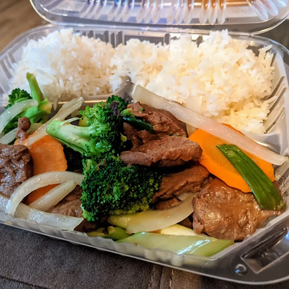 Beef and Broccoli with White Rice