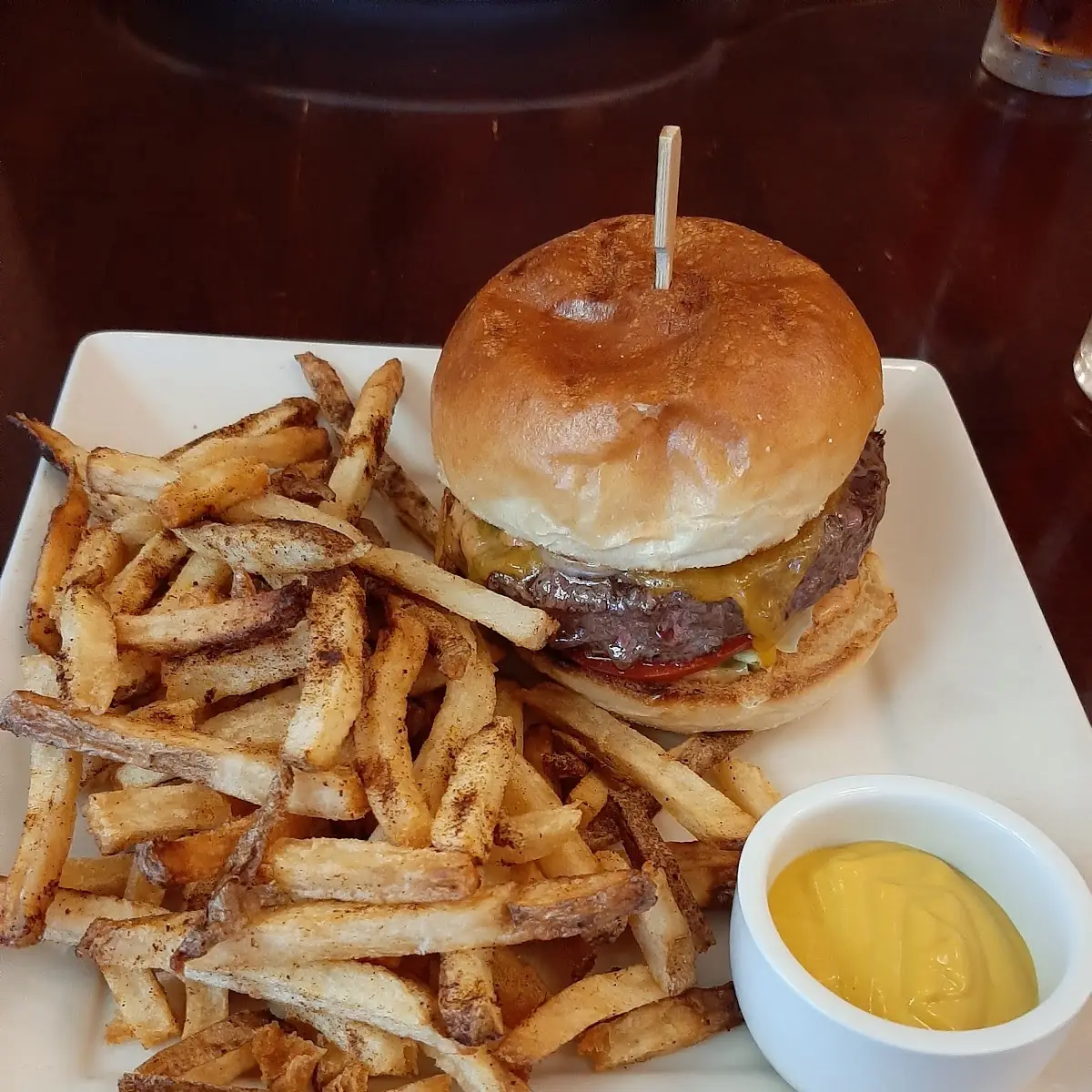 Sirloin Burger & Fresh Fries