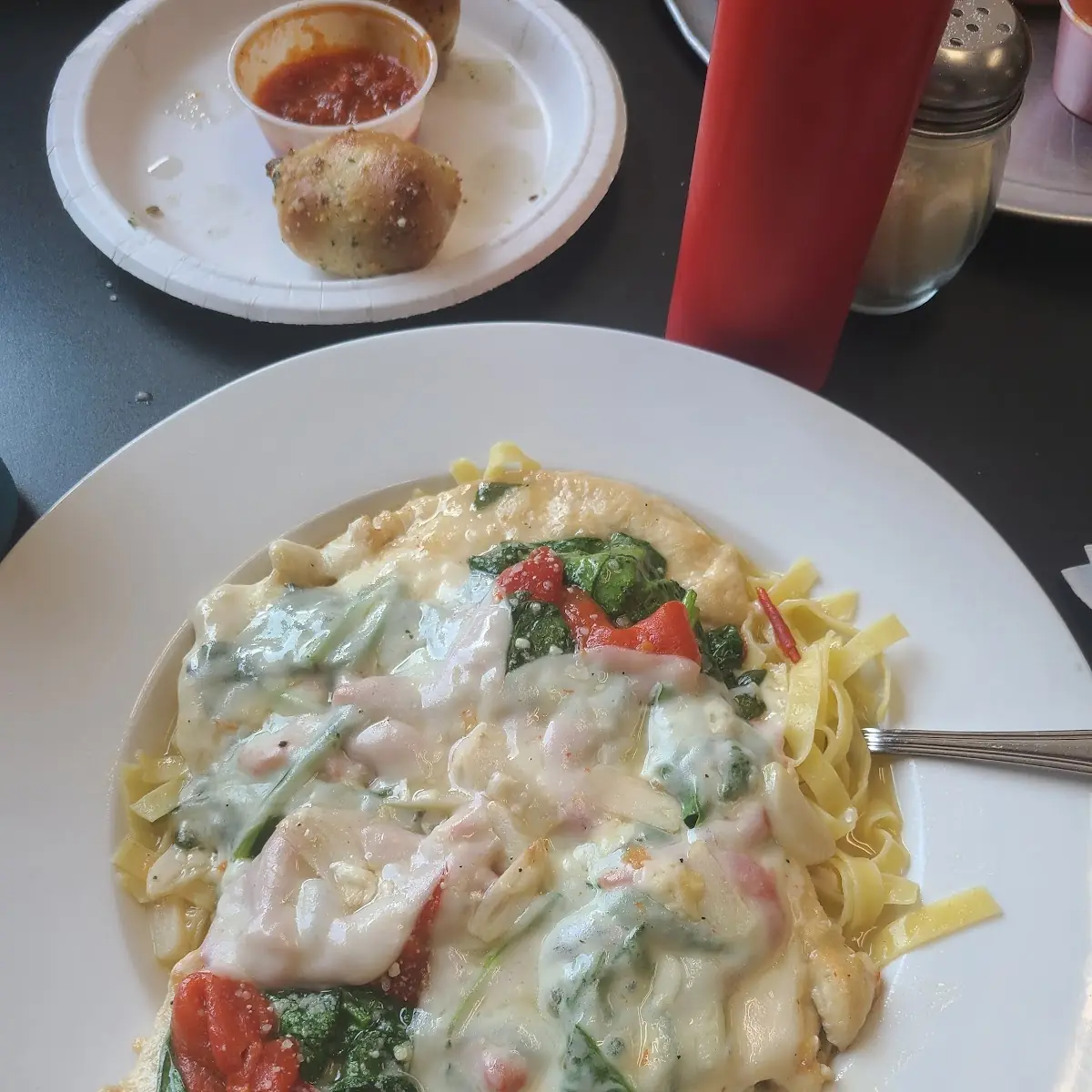 Fettuccine Alfredo