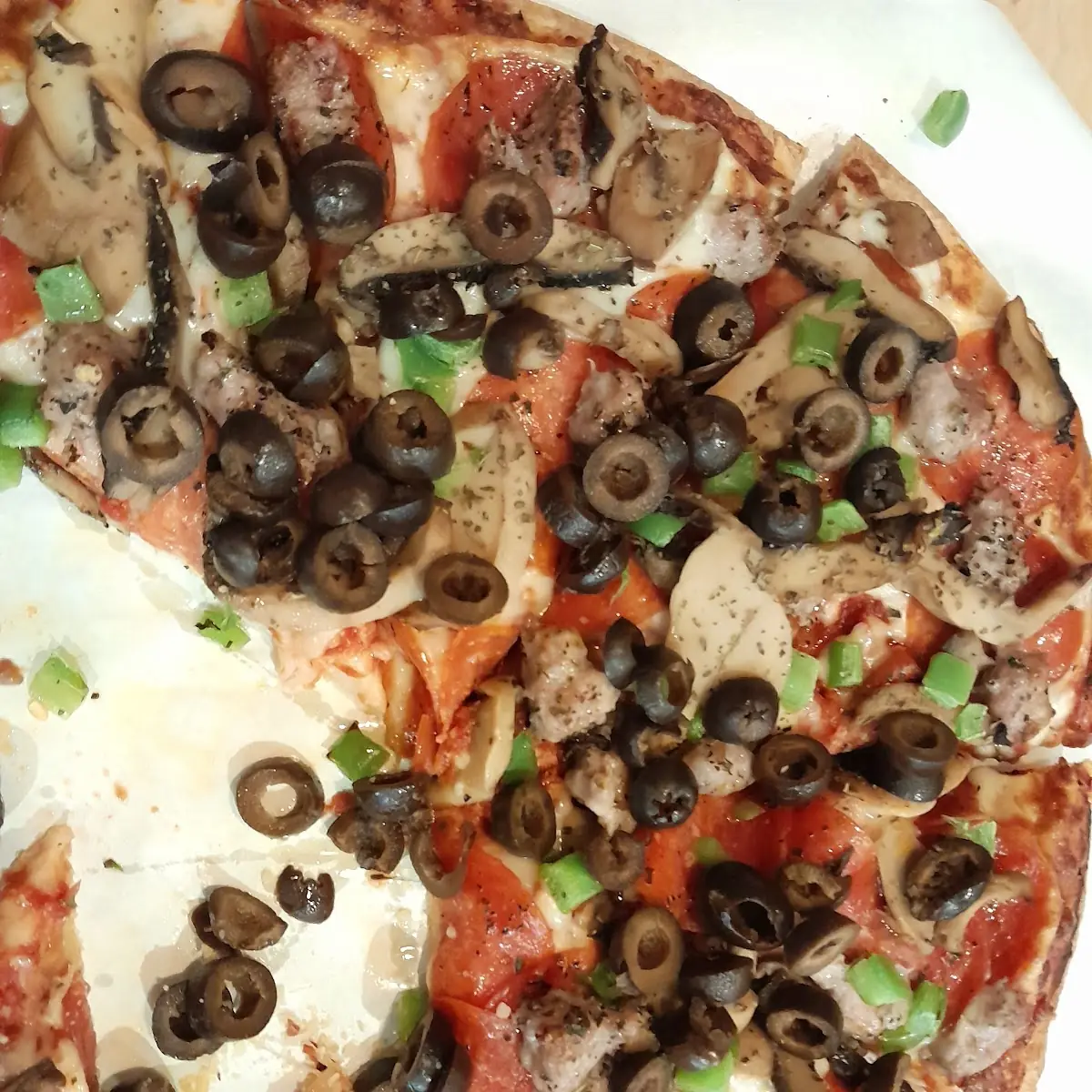Deluxe Pizza