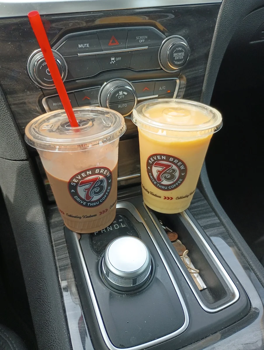 Brunette Chiller and Mango Smoothie