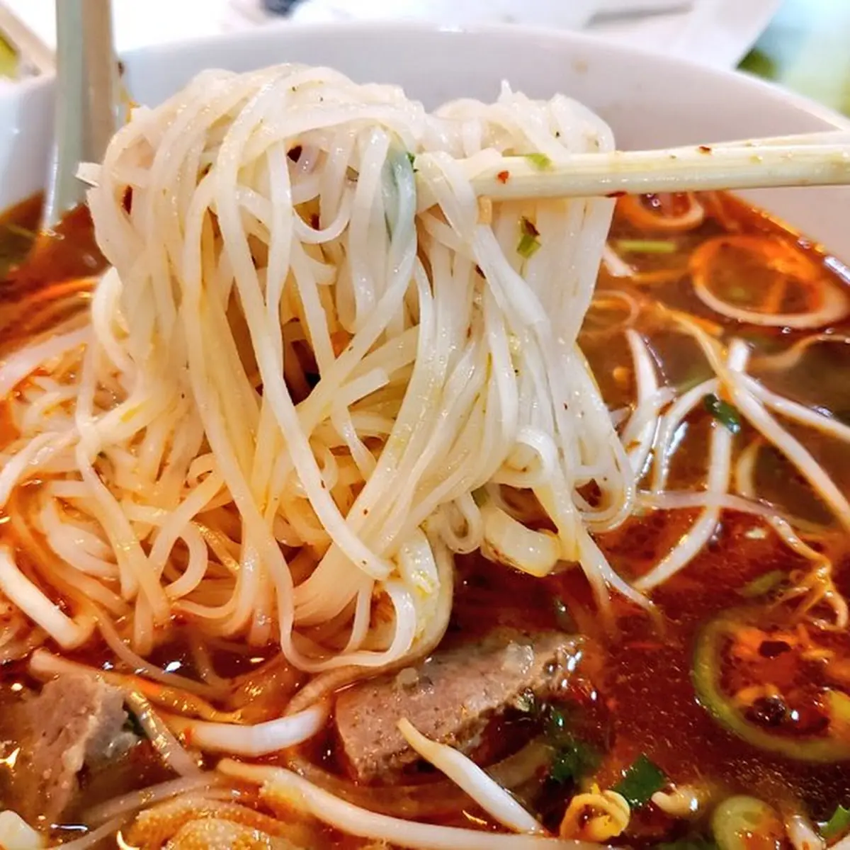 170. Shanghai Noodle w/ Veggies Beef
