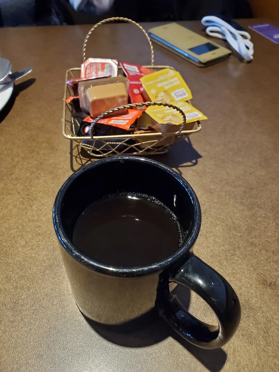 Coffee, D.I. Restaurant & Lounge