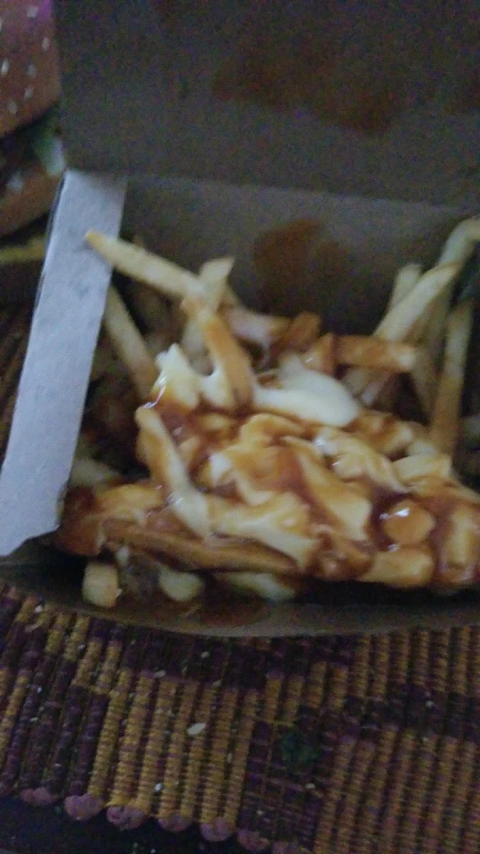 Poutine Sans Fourchette, McDonald's