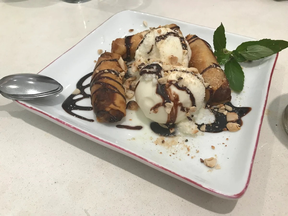 Deep-Fried Banana with Ice Cream Chuối Chiên Kem, Hue Thuong Restaurant