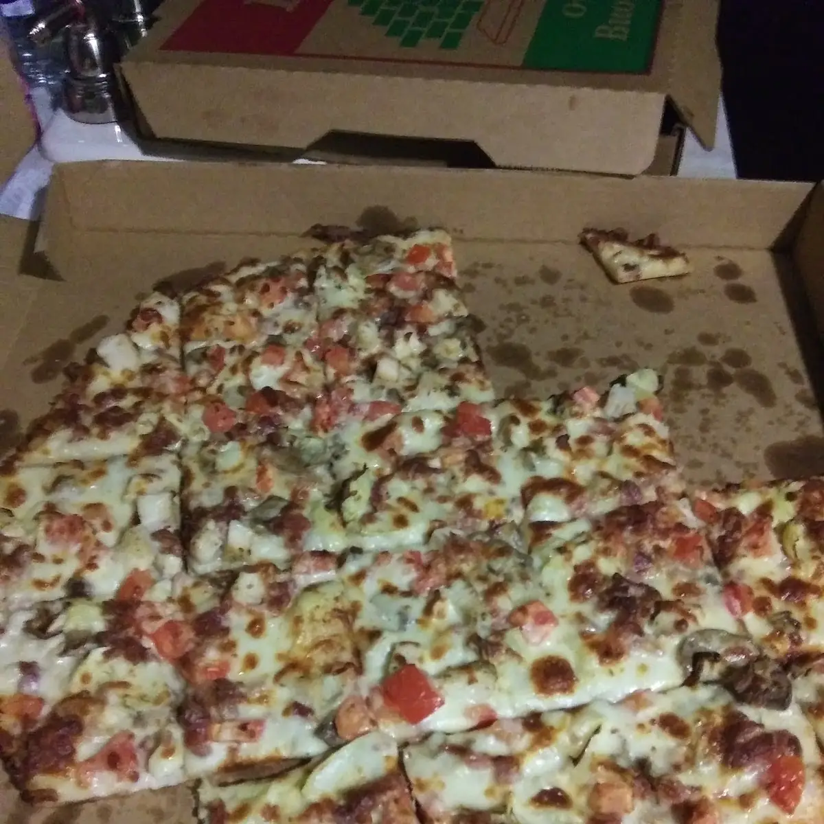 Alfredo Chicken Pizza I Ate Some Pieces