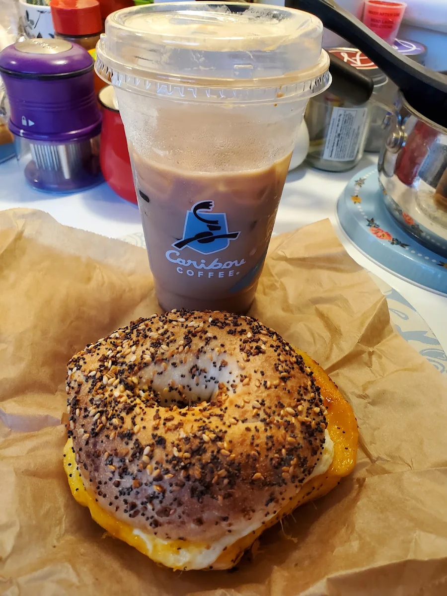 Honey Sriracha Everything Bagel Sandwich