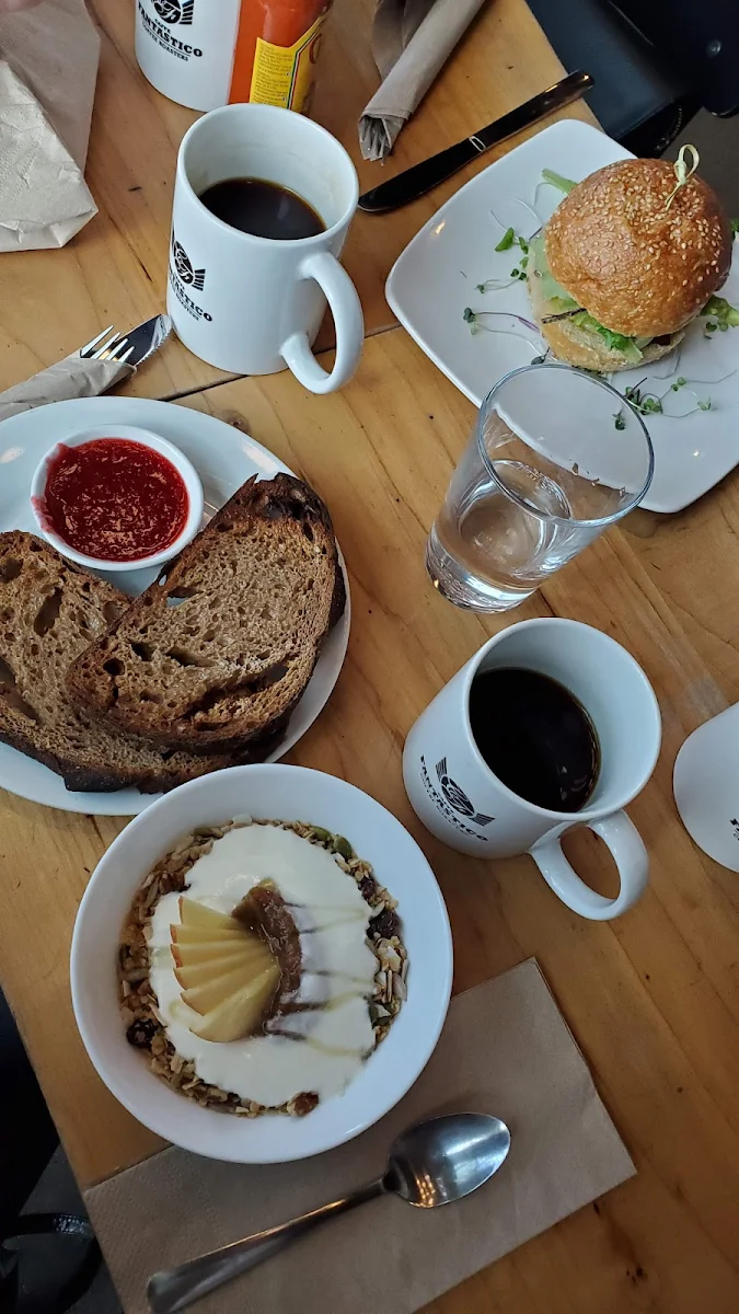 Bread and Jam, Tre Fantastico