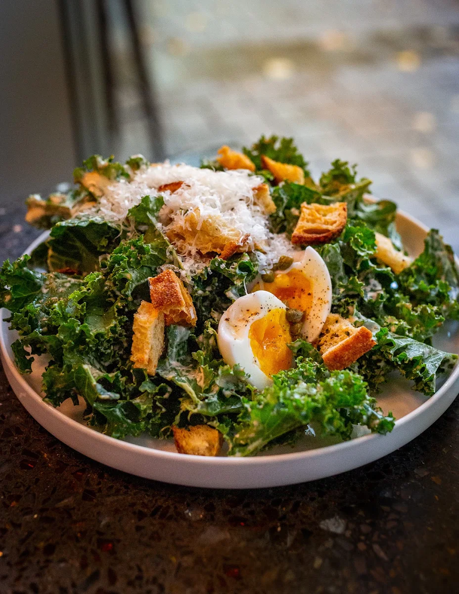Fantastico Kale Caesar, Tre Fantastico