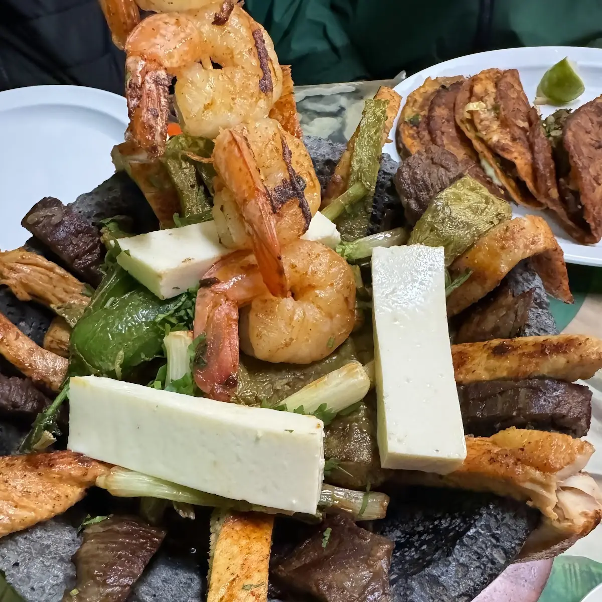 Molcajete Mixto