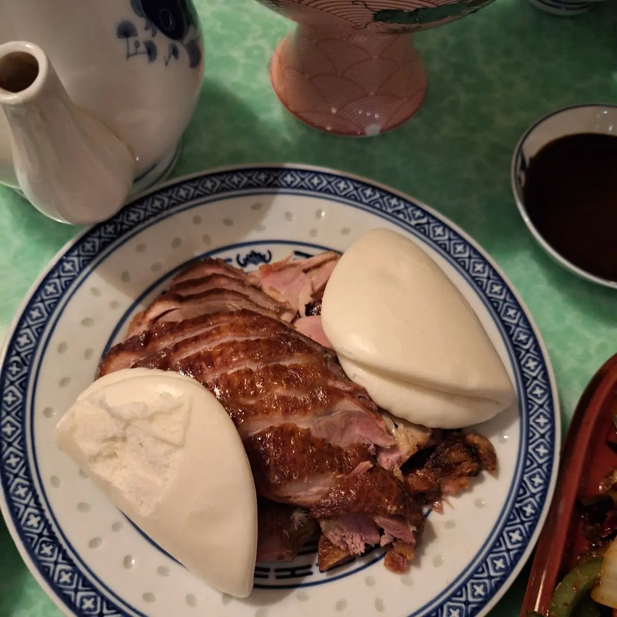 Sliced Duck with Steamed Buns
