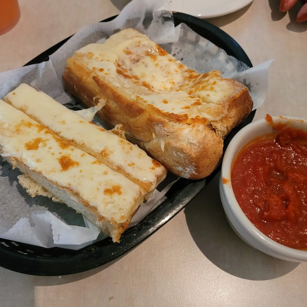 Christianos Garlic Bread