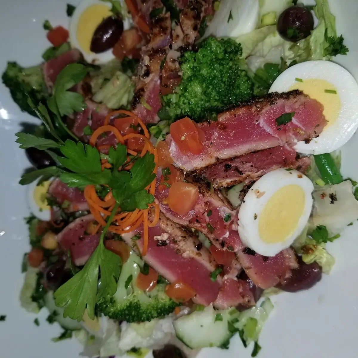 Blackened Ahi Tuna Niçoise Salad
