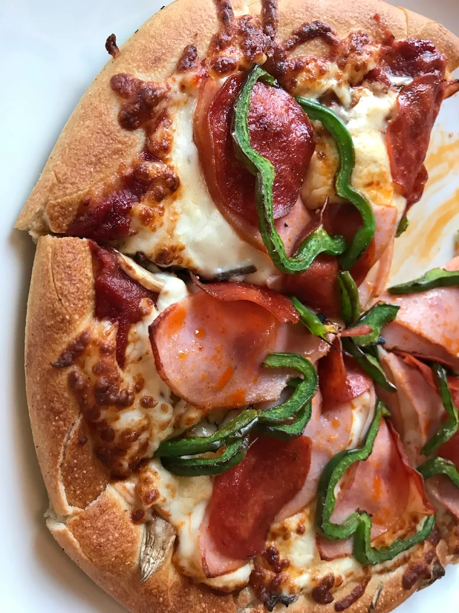Deluxe Pizza