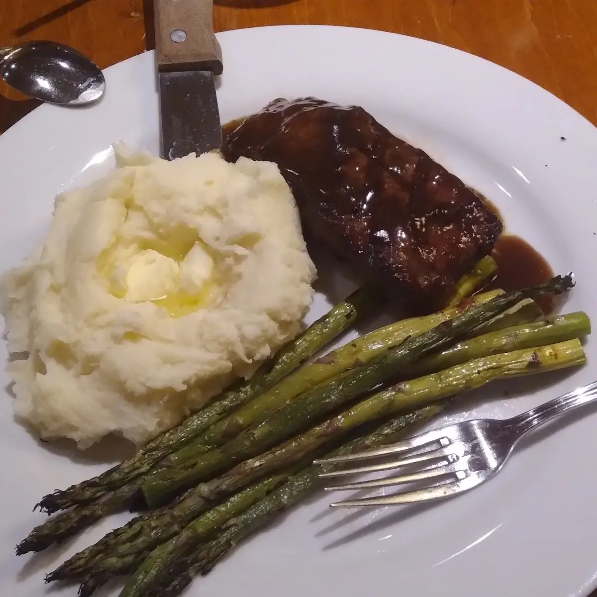 Flat Iron Beef Mashed Potatoes and Asparagus