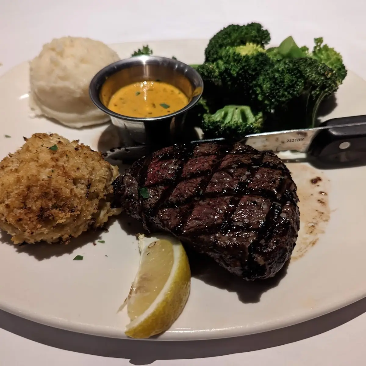 Sirloin & Crab Cake