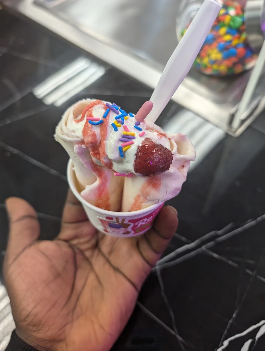 Highlights, Roll N Chill Ice Cream & Shakes - Oxford St