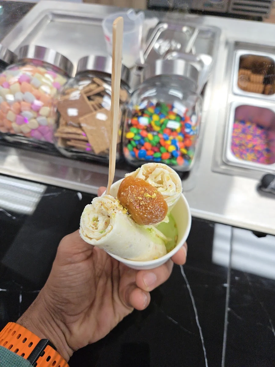 Highlights, Roll N Chill Ice Cream & Shakes - Oxford St