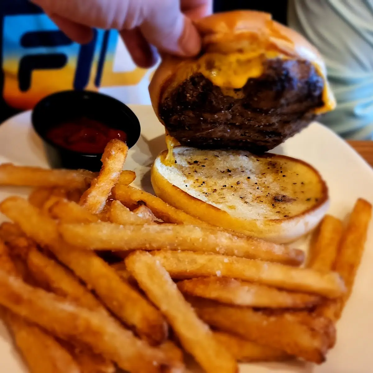 Kids Cheeseburger