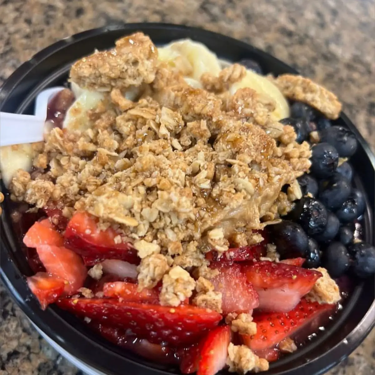Fuel Bowl Fresh Muffin with Assorted Fresh Fruit