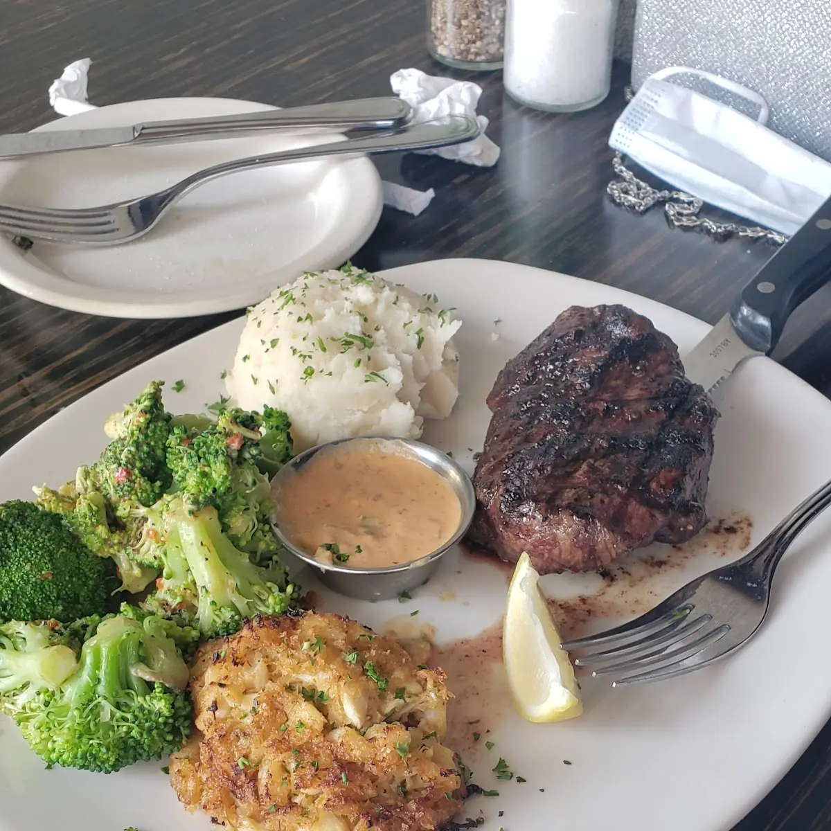 Sirloin & Crab Cake