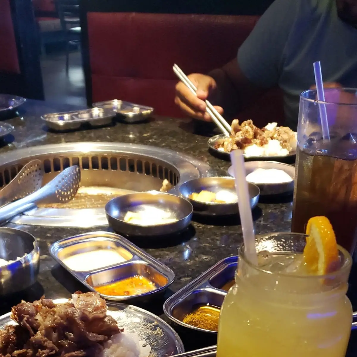Beef Brisket with Rice and Mango Bloosom Drink