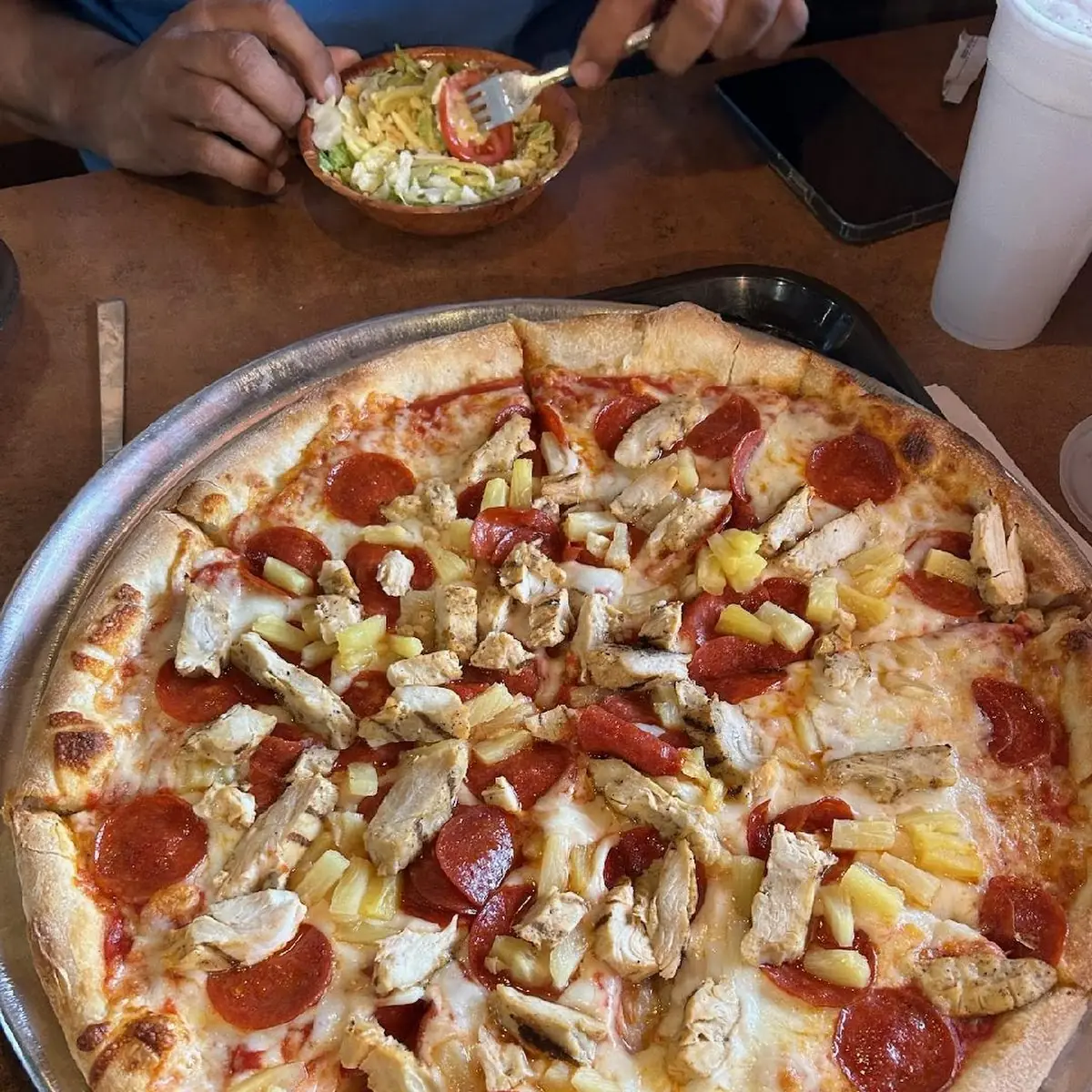 Specialty Pizza Hawaiian Chicken