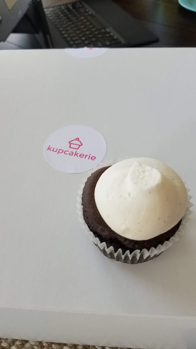 Flourless Chocolate Cupcake