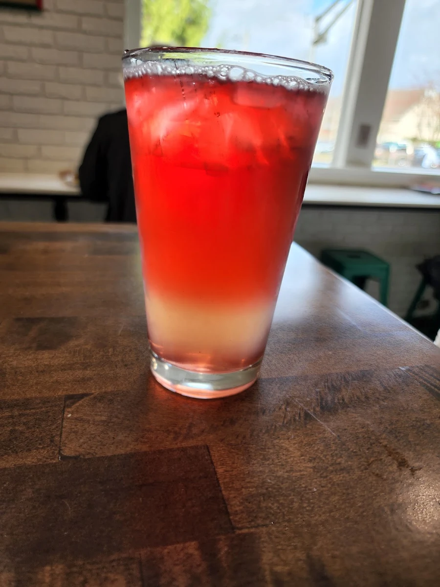 Hibiscus Berry Lemonade