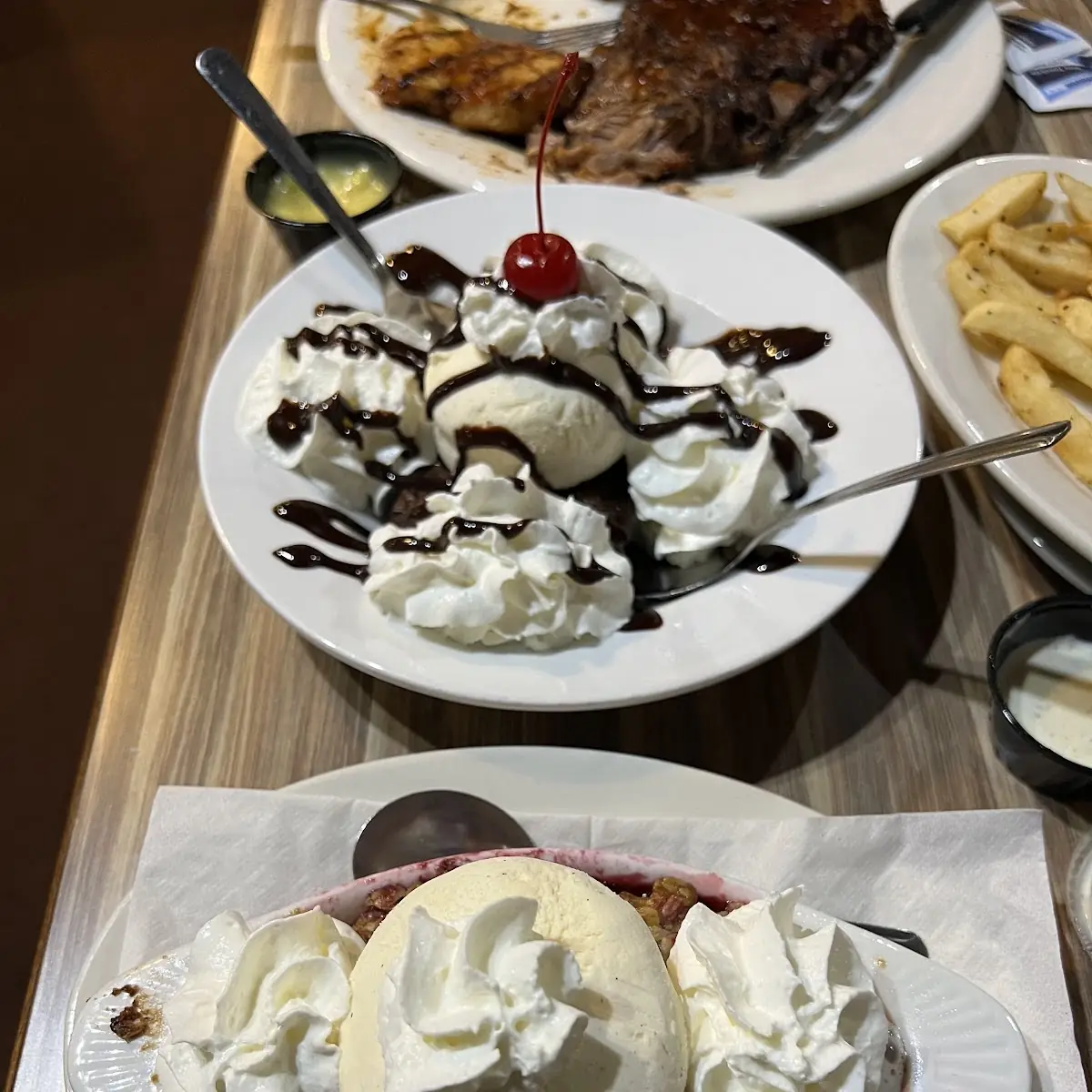 Hot Fudge Brownie Sundae