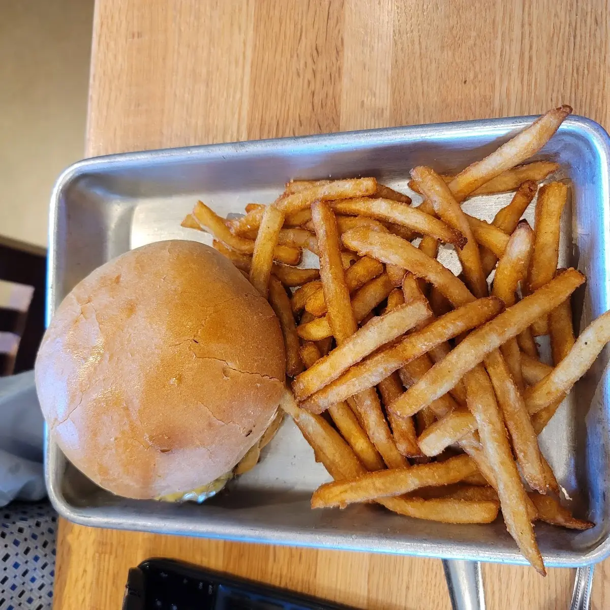 Kids Cheeseburger with Fries