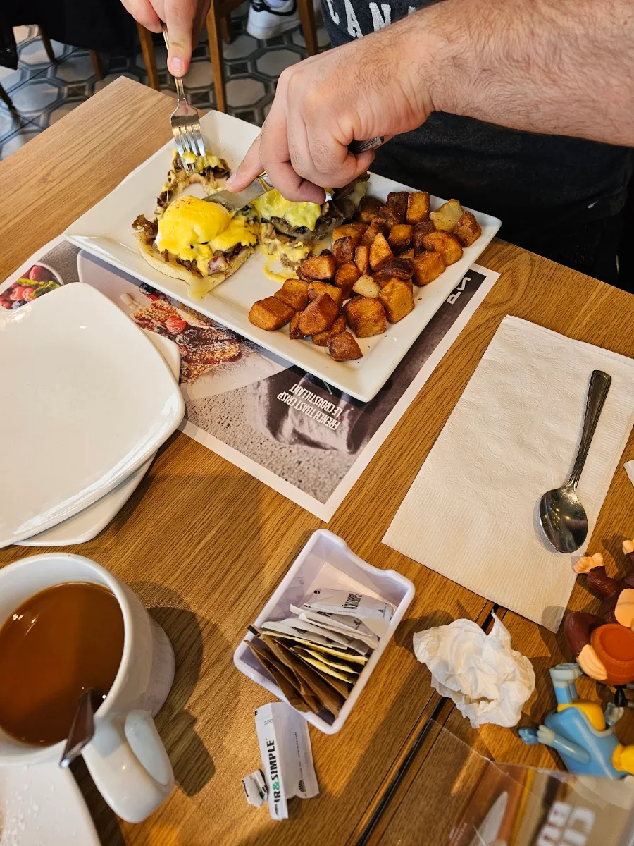 Angus Benedict Angus Benedict
