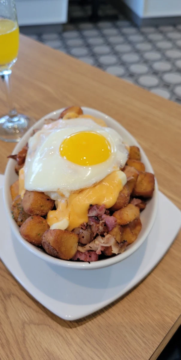 Small Breakfast Poutine Petite Poutine Déjeuner