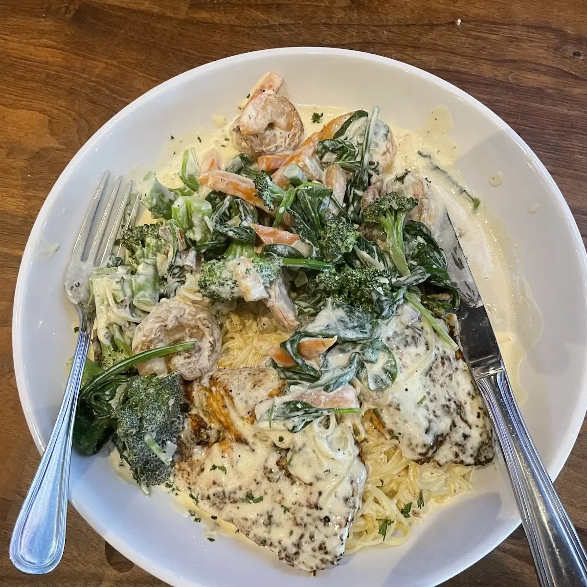 Blackened Chicken & Shrimp Alfredo Pasta with Spinach