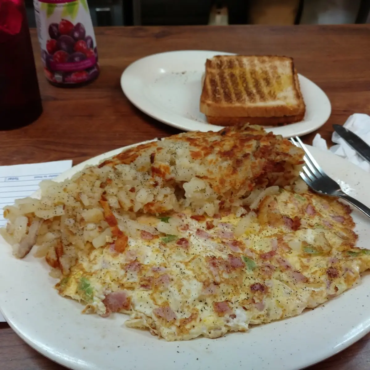 Western Omelet w Hash Browns