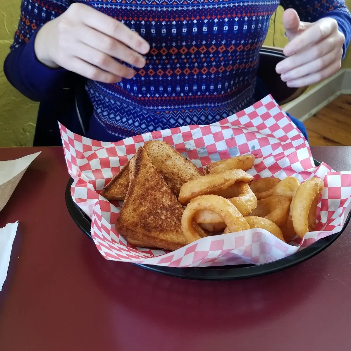 Grilled Cheese and Onion Rings
