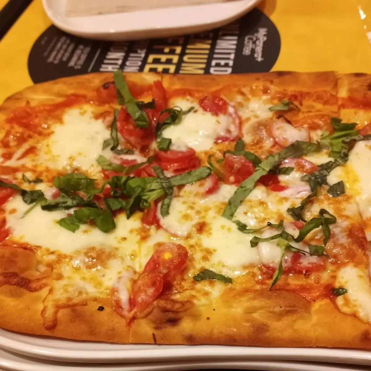 Margherita Flatbread Pizza