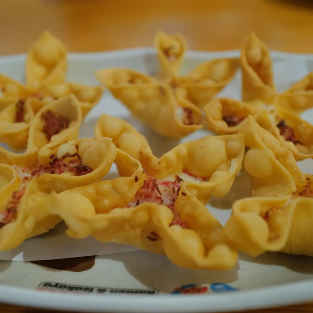 Crab Puffs (6 Pcs) 蟹角